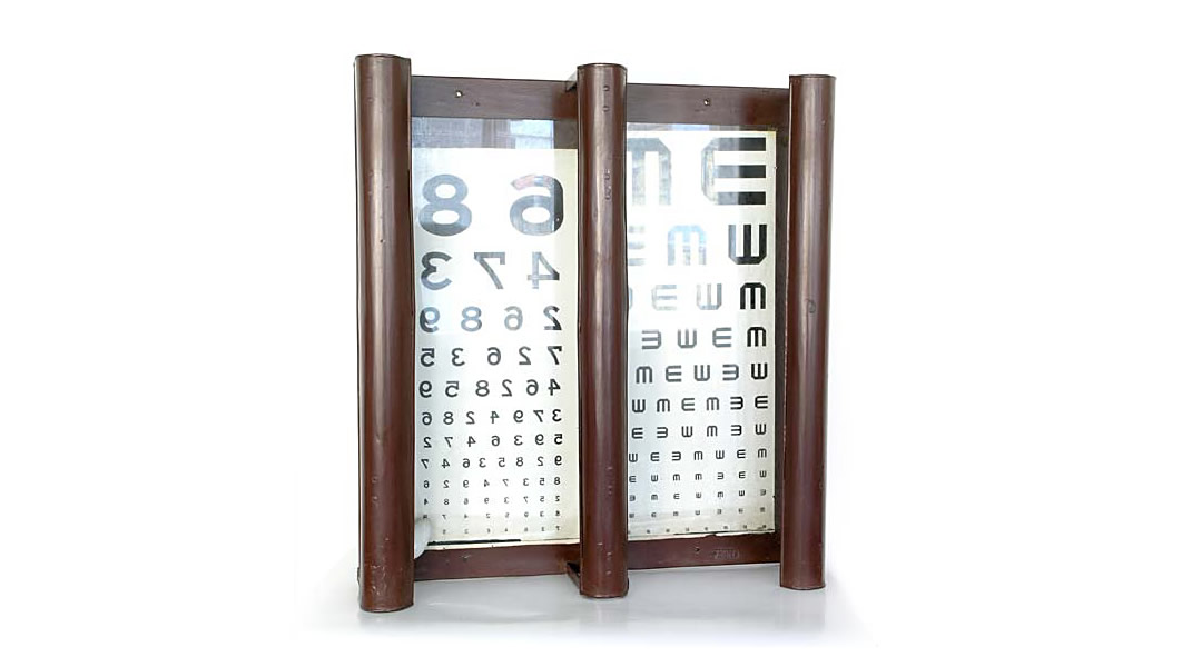 Visual acuity board with numerical and Snellen optotypes